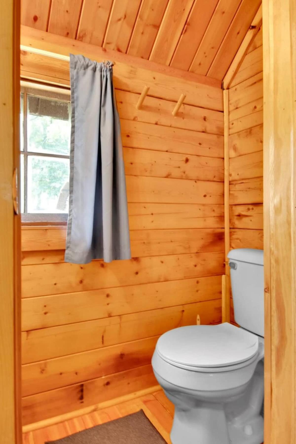 Lovely Rustic Cabin In Блумингтън Екстериор снимка